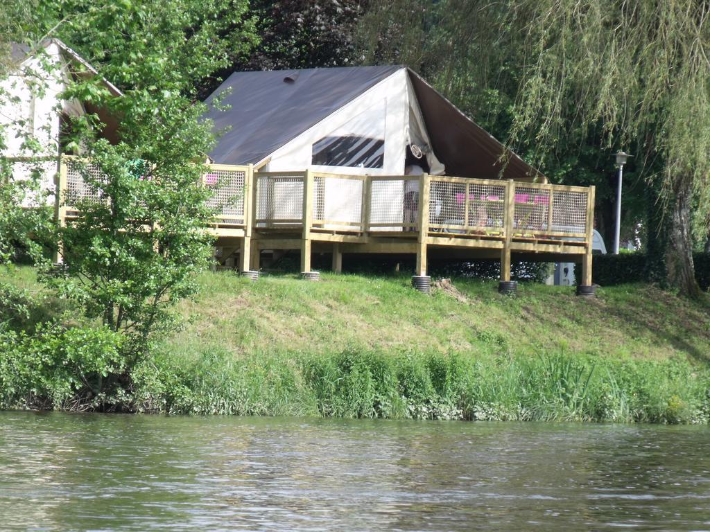 Camping Des Ribieres Confolens Eksteriør bilde