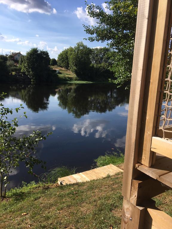 Camping Des Ribieres Confolens Eksteriør bilde