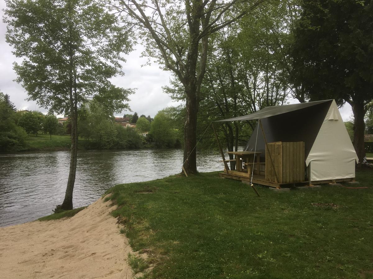 Camping Des Ribieres Confolens Eksteriør bilde