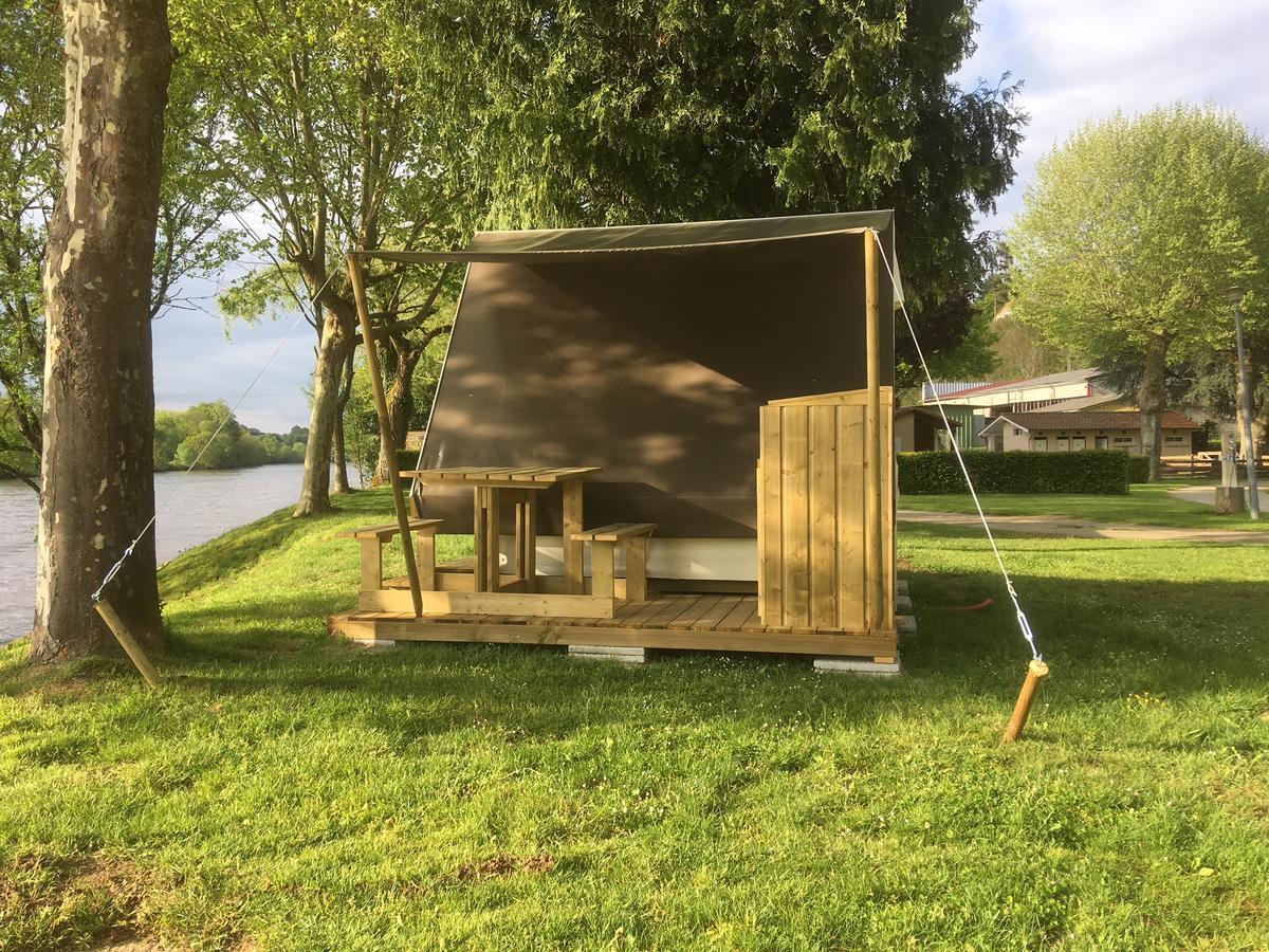 Camping Des Ribieres Confolens Eksteriør bilde