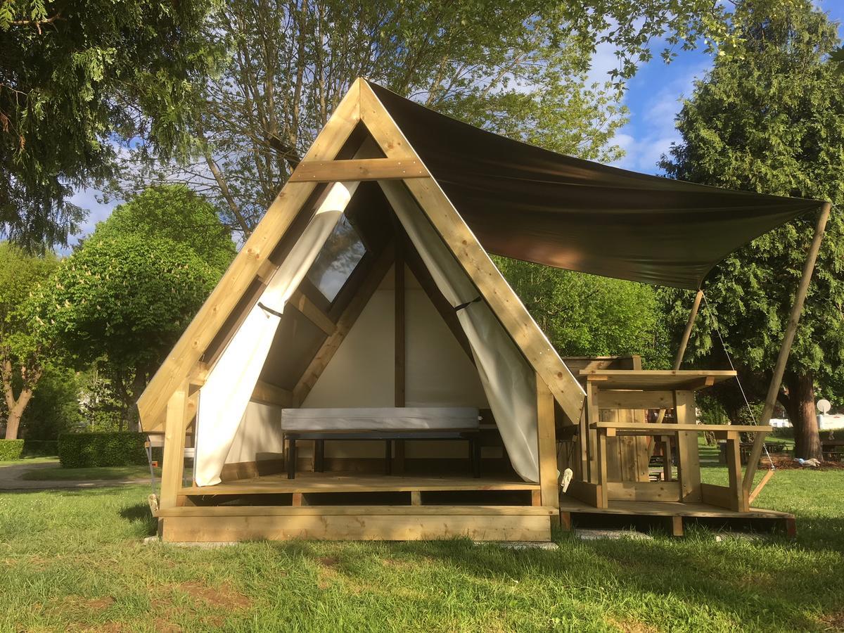 Camping Des Ribieres Confolens Eksteriør bilde